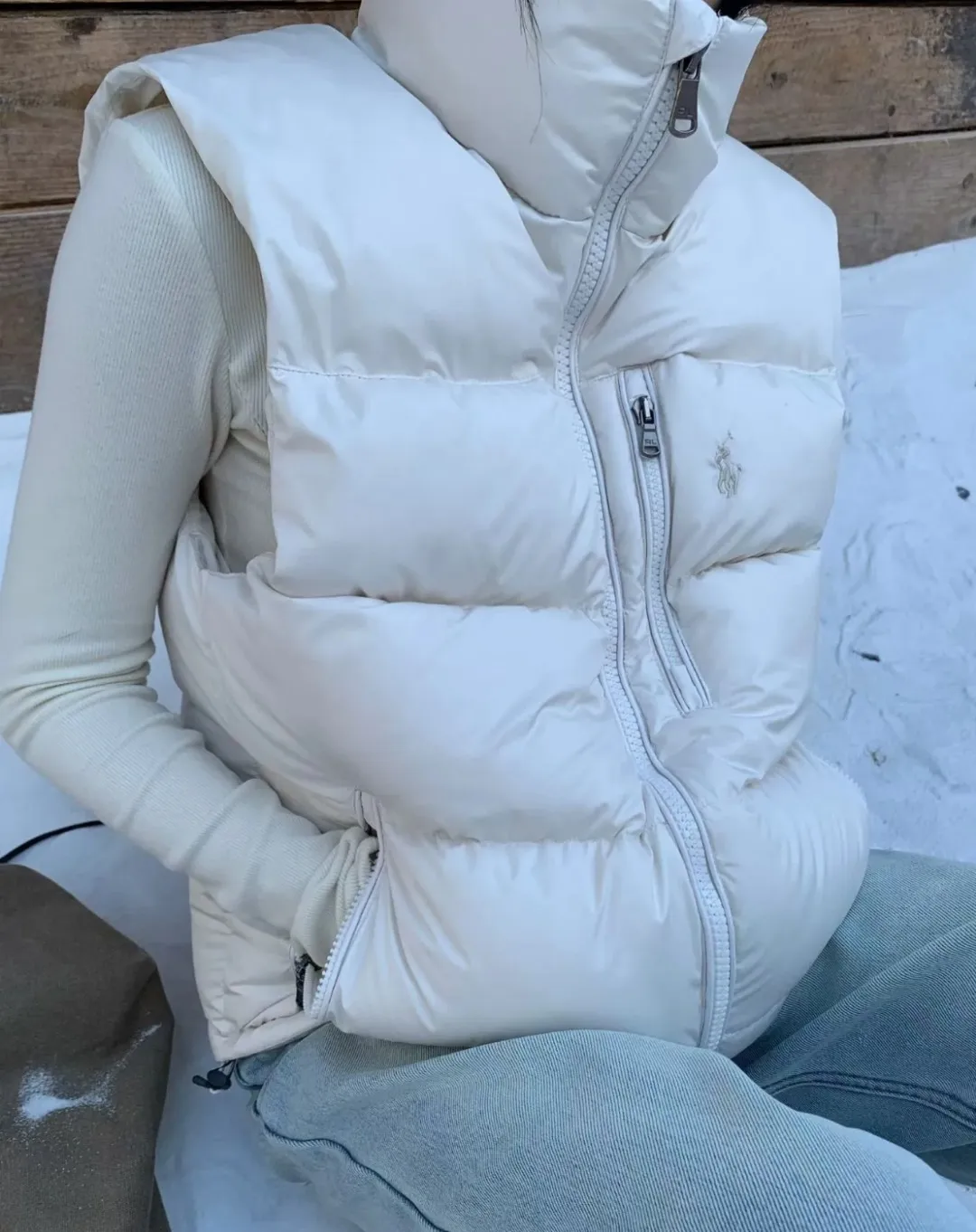 25118 # Gray Apricot Consultation Picture P460